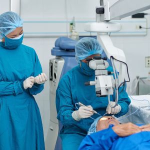 Cataract Surgery in Singapore - Eye Max Centre