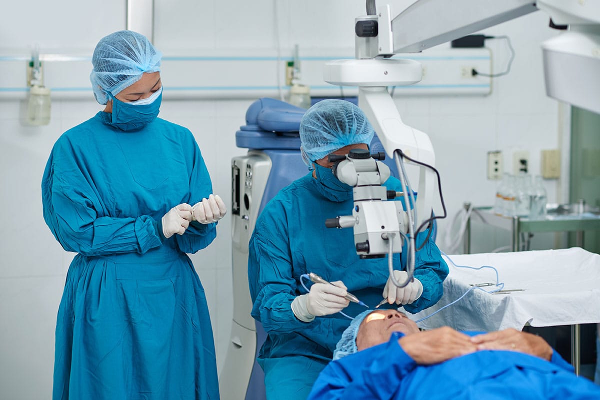 Cataract Surgery in Singapore - Eye Max Centre