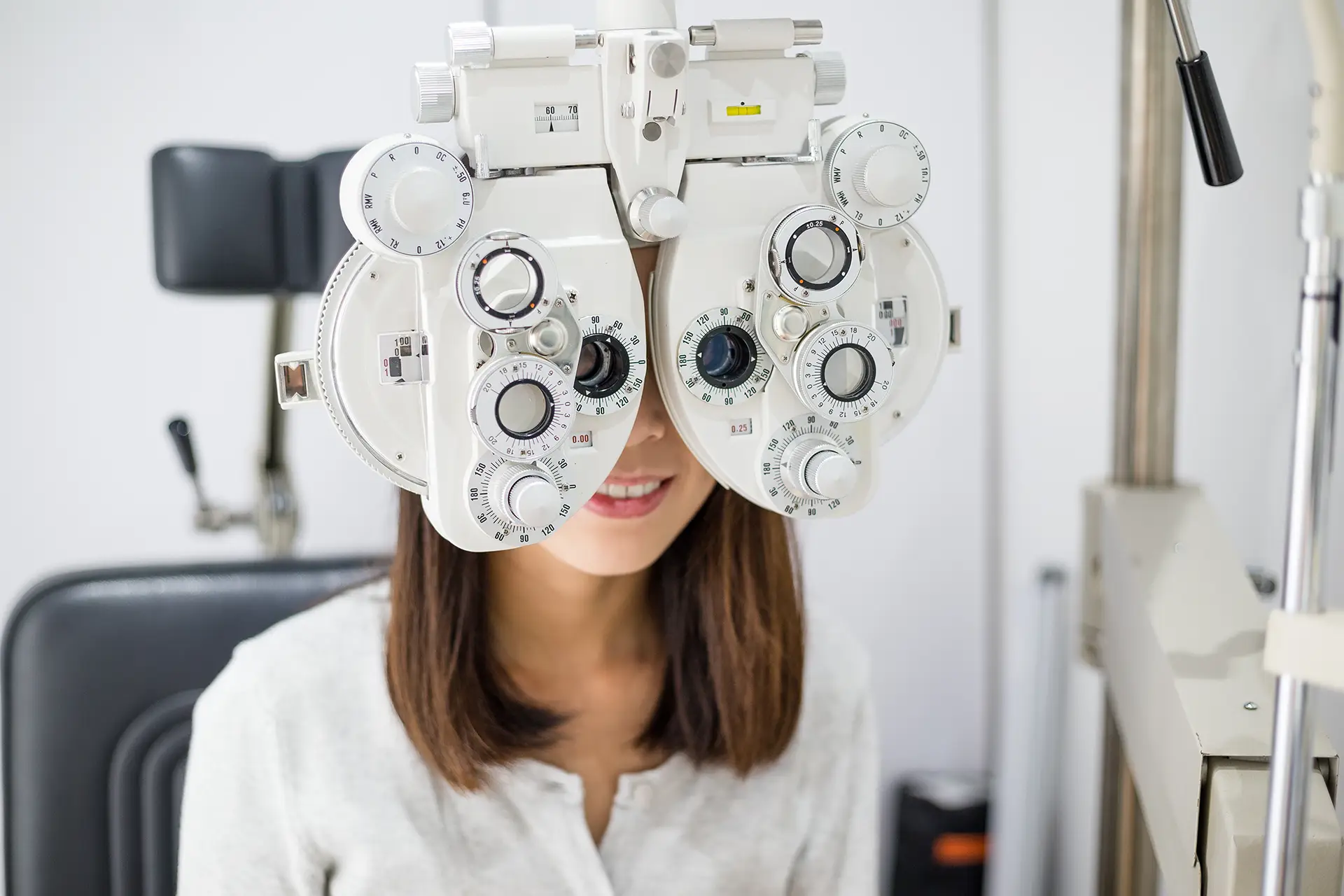 AdobeStock_130583026 Trusted Eye Specialist in Singapore - Eye Max Centre