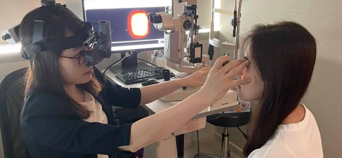 Myopia control treatment with an eye specialist in Singapore - Eye Max Centre